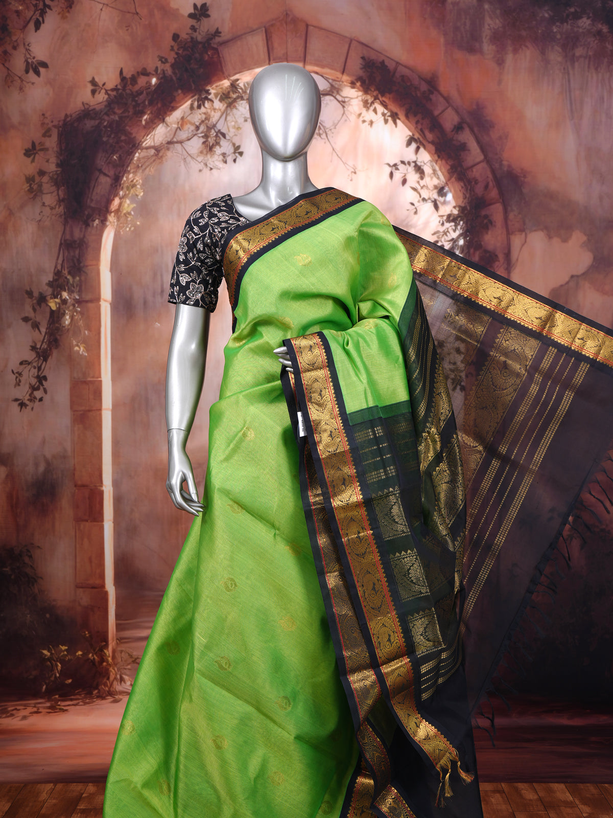 Elegant Parrot Green with Traditional Zari Border Pure Silk Cotton Saree