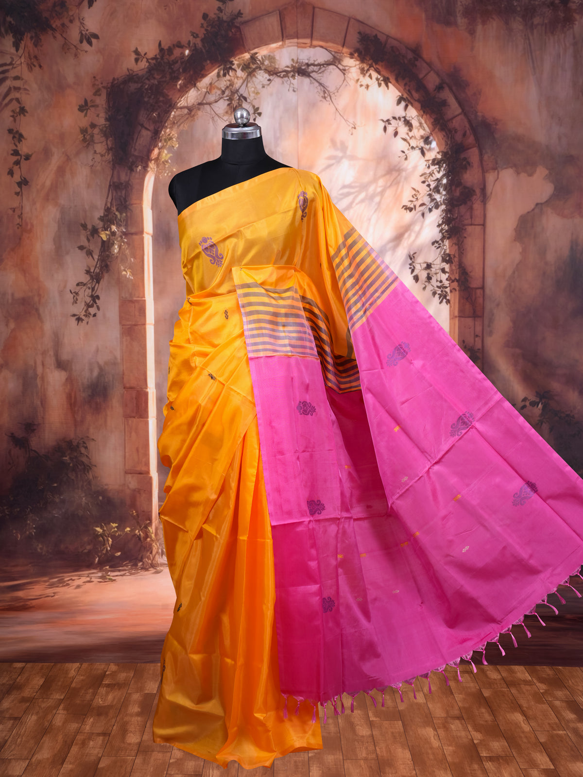 Yellow Saree with Pink Munthi Vaalai Naar Pattu Saree