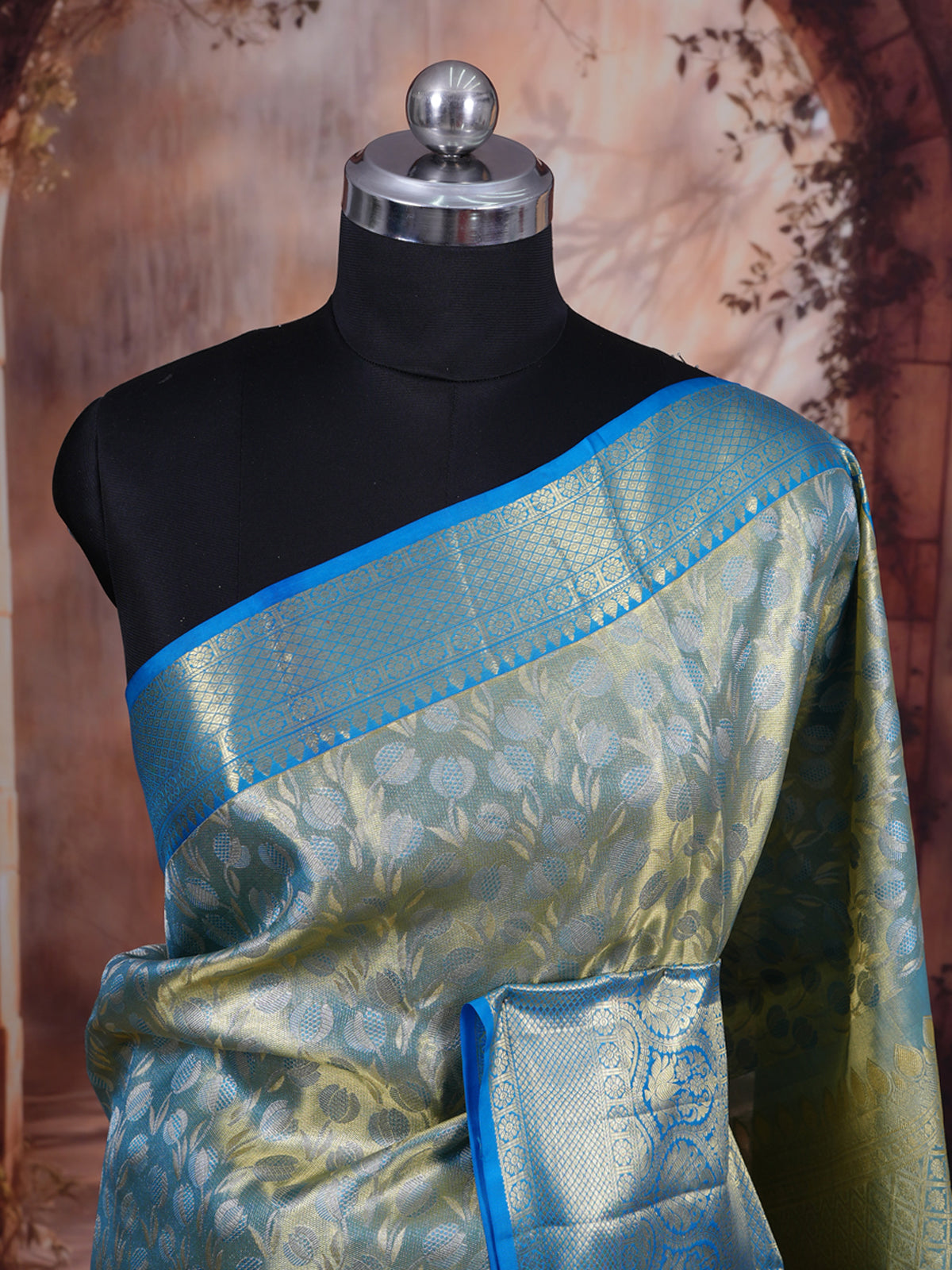 Luminous Olive Green and Electric Blue Pure Kanjivaram Silk Saree