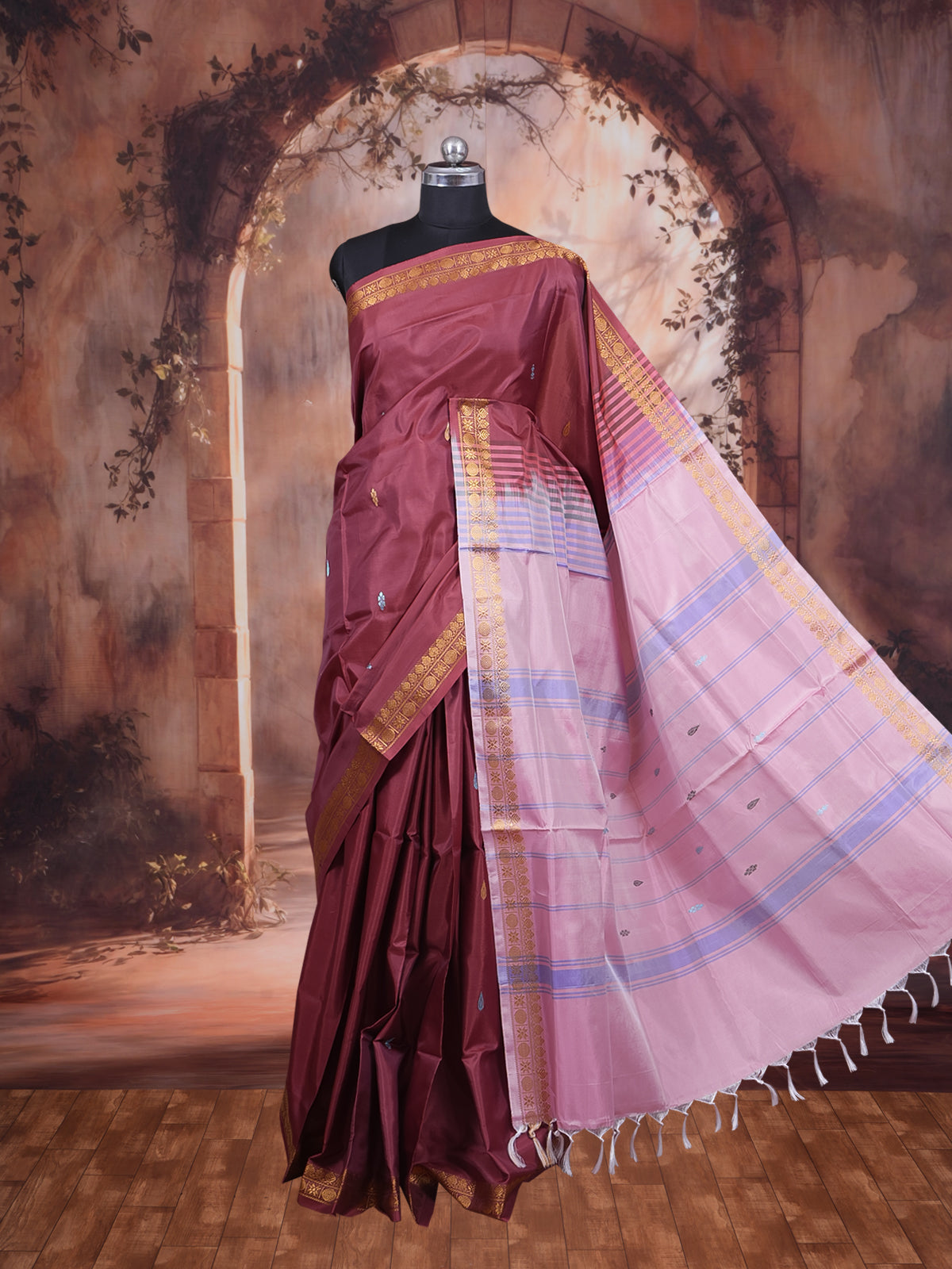 Wine with Pink Munthi Vaalai Naar Pattu Saree