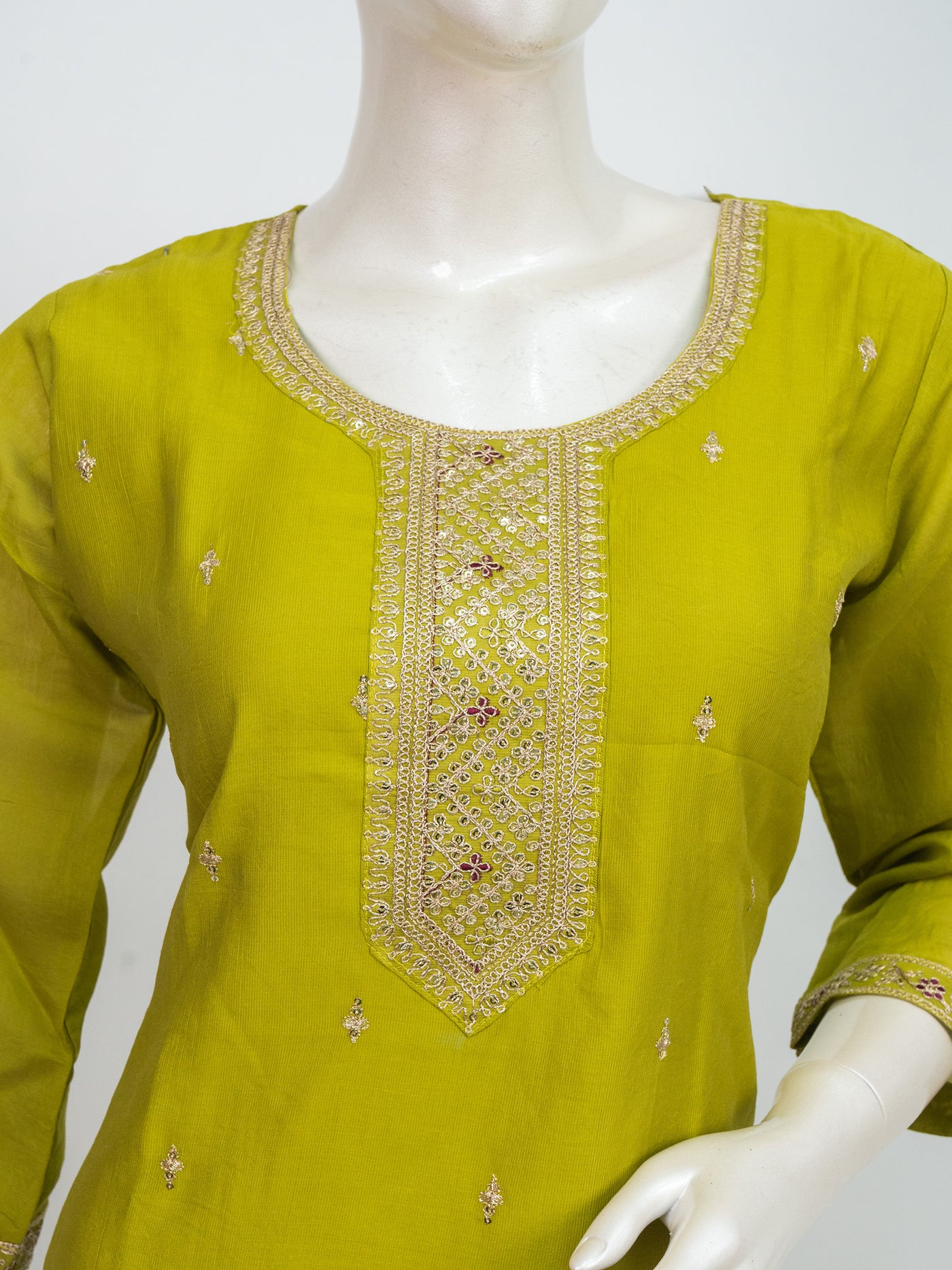 Mehendi Green Chanderi Silk Zari Embroidered Straight Cut Kurti Set